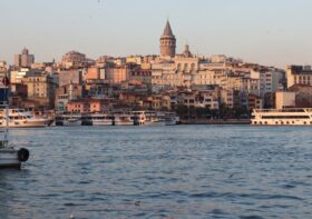 Charakterystyka lokalnych przepisów dotyczących zakupu nieruchomości w Turcji