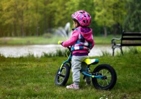 Regulacja poszczególnych elementów rowerka dziecięcego